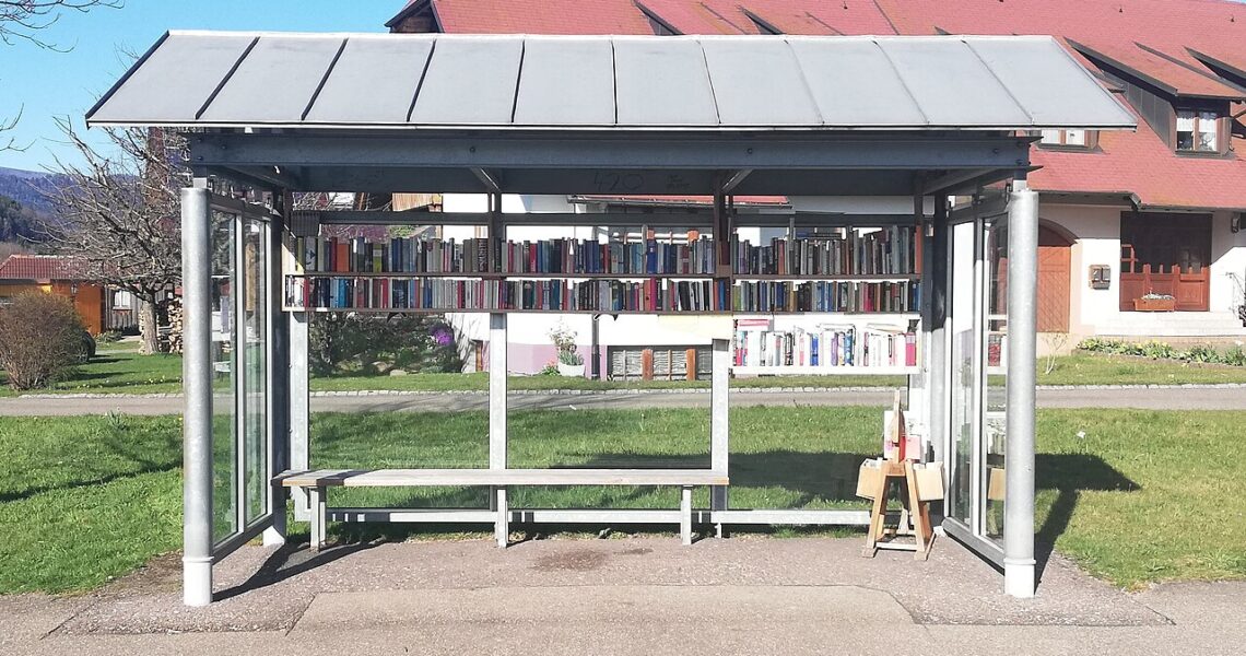 öffentliche Bücherschränke, an diversen deutschen und internationalen Standorten